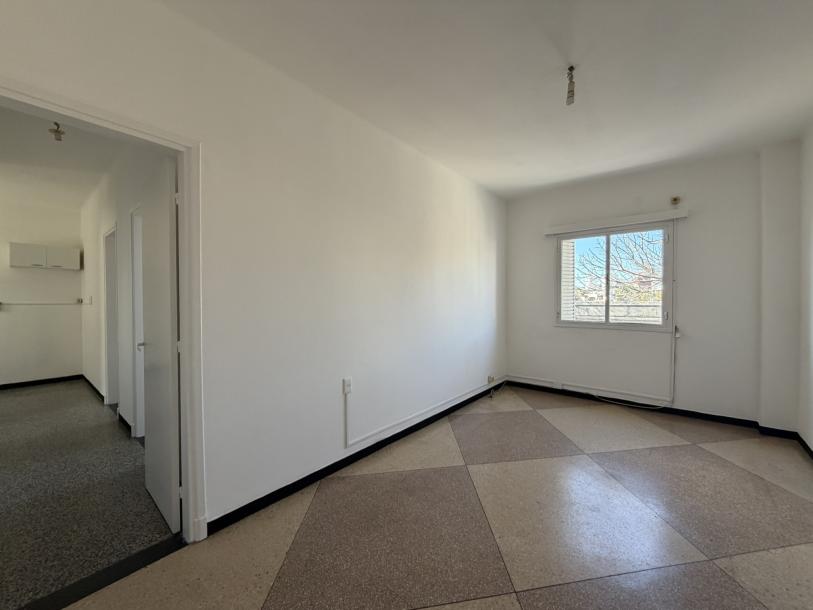 FRANCISCO LLAMBÍ PROX AV. RIVERA - 2 DORM - 1º POR ESCALERA-1