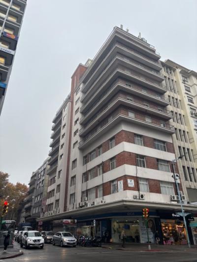 PARAGUAY Y 18 - MUY BUENA CONSTRUCCION - 137m2 - OFICINA Y/O VIVIENDA