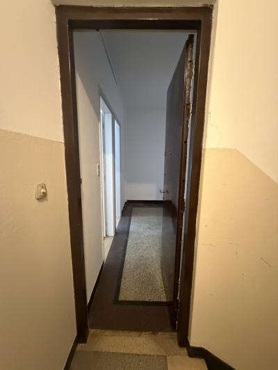 CONVENCION Y URUGUAY 1º POR ESCALERA AL FRENTE