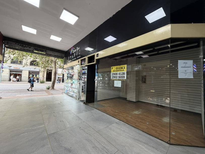 18 Y J. HERRERA Y OBES GALERIA CRISTAL 8m2-2