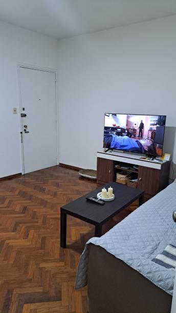 CANELONES Y EJIDO - 2 DORM CON PATIO-2