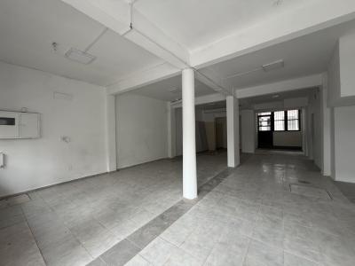 JUAN PAULLIER Y CANELONES 100m2 CON ACCESO VEHICULAR EN CORDÓN