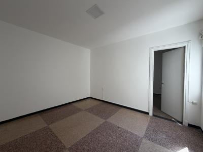 FRANCISCO LLAMBÍ PROX AV. RIVERA - 1 DORM - POR ESCALERA