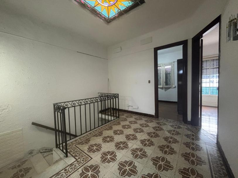 AGRACIADA Y PILAR COSTA - CASA DE ALTOS CON AMPLIA TERRAZA-3