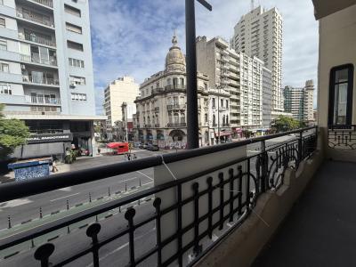 VAZQUEZ Y AV. 18 DE JULIO - 642m2 EN EMBLEMATICO EDIFICIO ESQUINERO