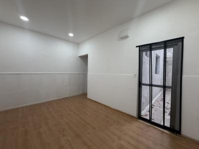 GABOTO Y PAYSANDU - PB INTERNO C/AMPLIO PATIO