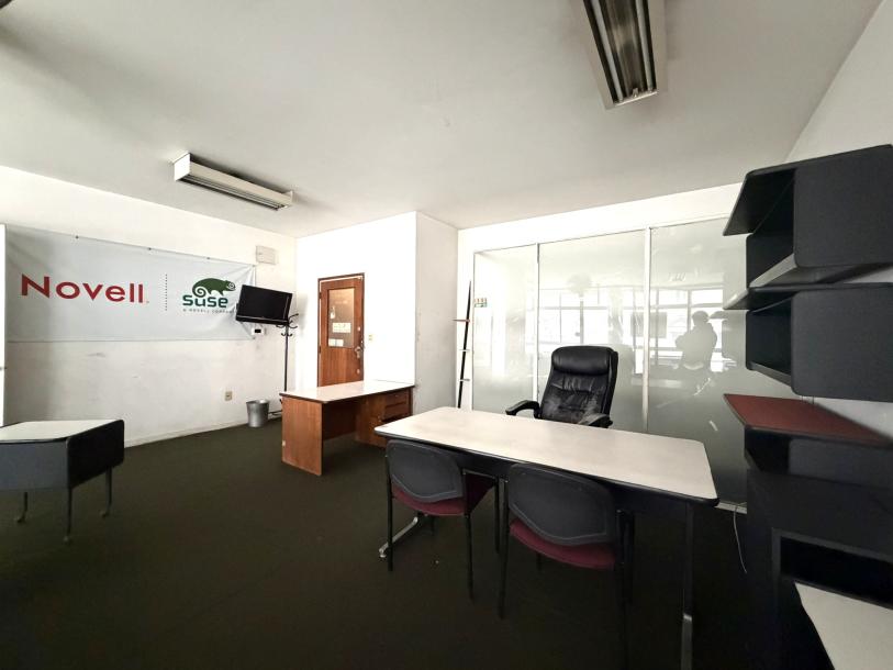 COLONIA Y CONVENCION - MONOAMBIENTE SUBDIVIDIDO PARA OFICINAS-3