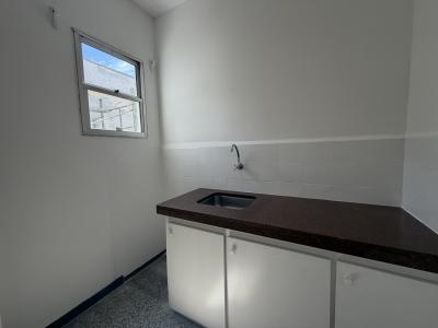 FRANCISCO LLAMBÍ PROX AV. RIVERA - 1 DORM - POR ESCALERA