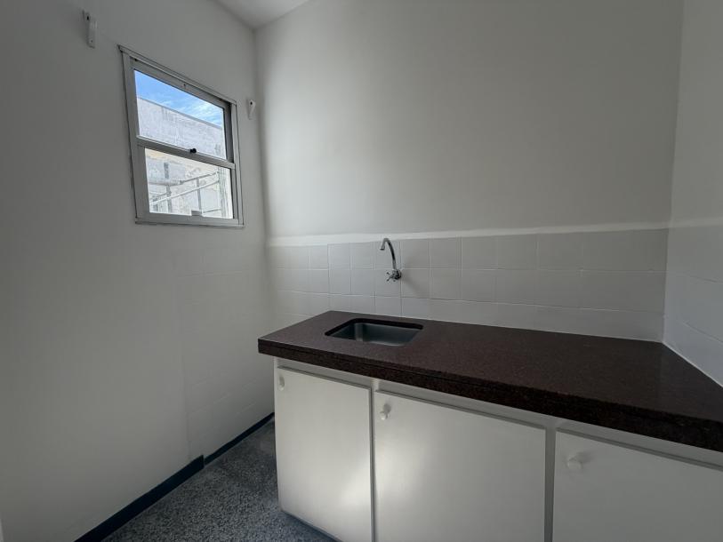 FRANCISCO LLAMBÍ PROX AV. RIVERA - 1 DORM - POR ESCALERA-4