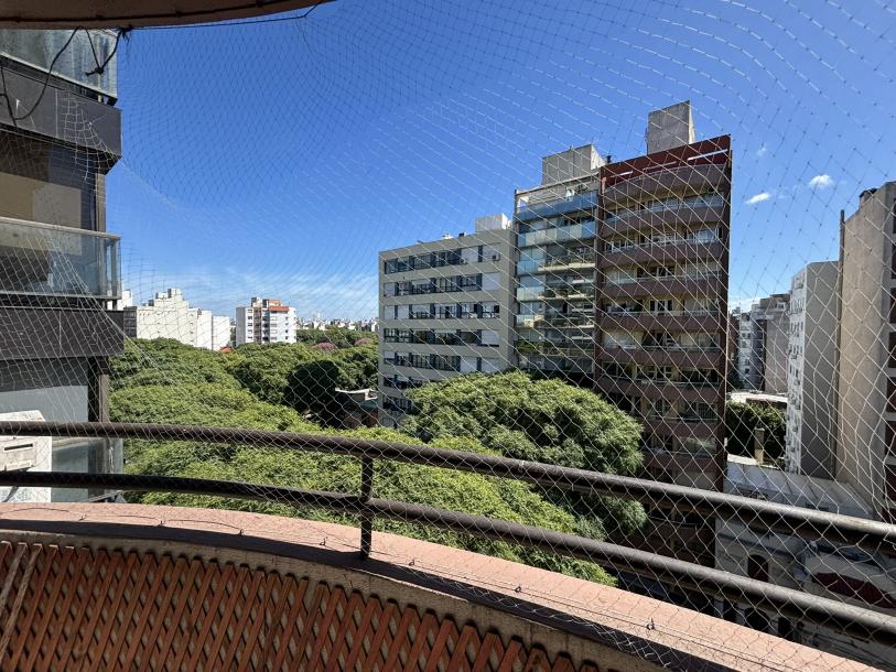 PRUDENCIO VAZQUEZ Y VEGA ESQ SARMIENTO - PISO ALTO 2D+2B+2GGE-4