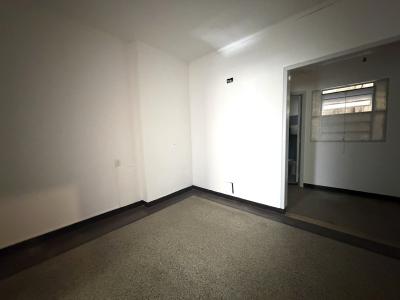 CONVENCION Y URUGUAY 1º POR ESCALERA AL FRENTE