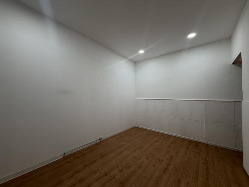 GABOTO Y PAYSANDU - PB INTERNO C/AMPLIO PATIO-4