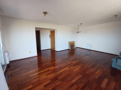 RAMBLA E HIPOLITO IRIGOYEN - 4 DORMITORIOS + 3 BAÑOS + 2 GARAJES