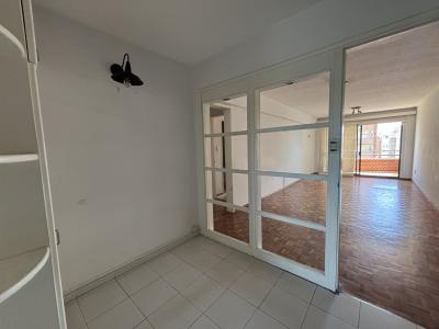 PRUDENCIO VAZQUEZ Y VEGA ESQ SARMIENTO - PISO ALTO 2D+2B+2GGE