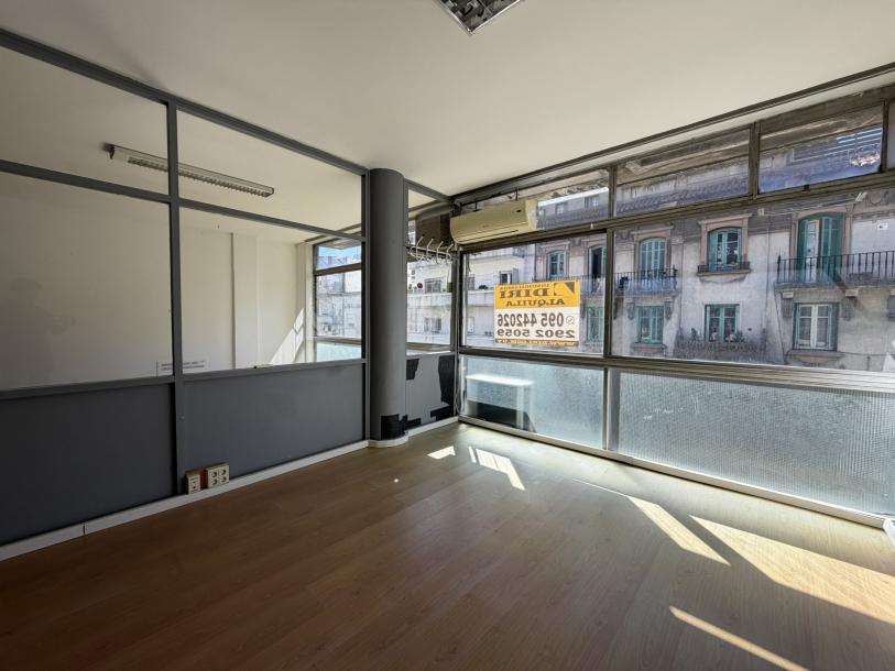 COLONIA Y CONVENCION - 70m2 - SOLO OFICINA-5