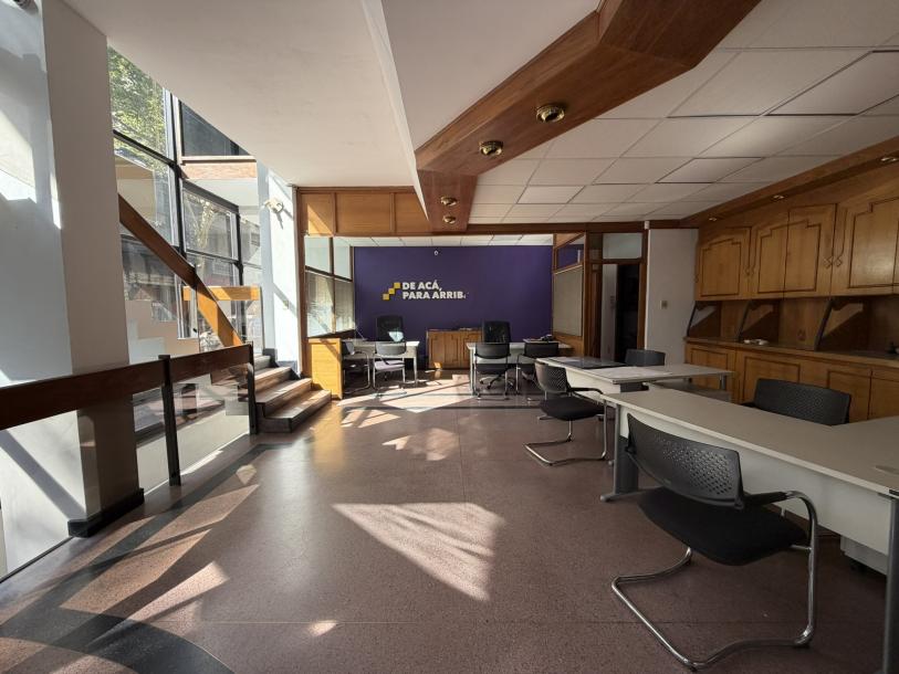 RIO BRANCO Y COLONIA - MUY BUEN LOCAL ESQUINA 300m2 EN 3 PLANTAS-5