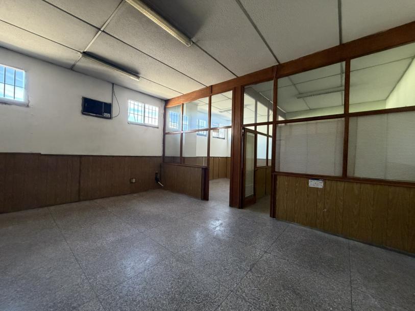 OFICINAS CON DEPOSITO ESQ REYLES Y GRAL FLORES-4