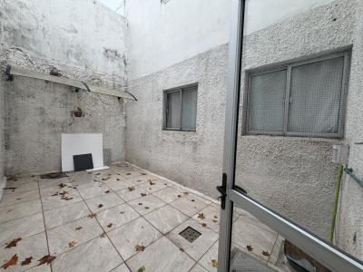 GABOTO Y PAYSANDU - PB INTERNO C/AMPLIO PATIO