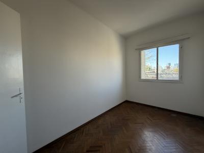 FRANCISCO LLAMBÍ PROX AV. RIVERA - 2 DORM - 1º POR ESCALERA