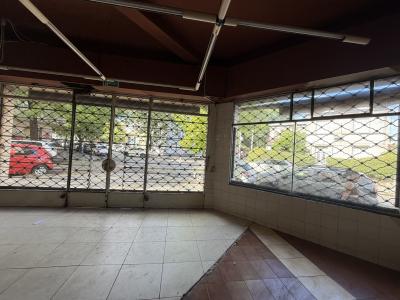 JUAN RAMON GOMEZ Y ESTERO BELLACO - LOCAL EN ESQUINA 123m2 EN 2 NIV