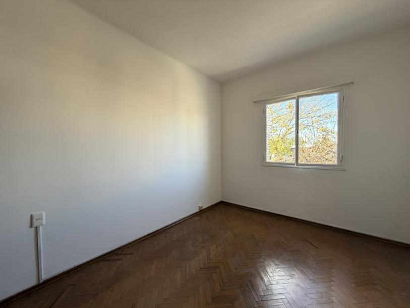 FRANCISCO LLAMBÍ PROX AV. RIVERA - 2 DORM - 1º POR ESCALERA-6