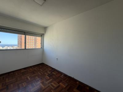 GERMAN BARBATO FRENTE A IMM - 4 DORM 2 BAÑOS