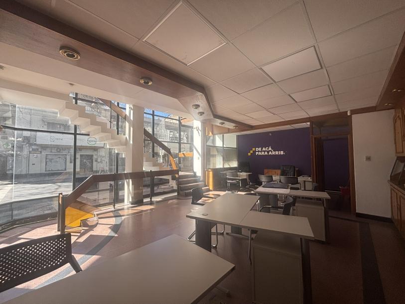 RIO BRANCO Y COLONIA - MUY BUEN LOCAL ESQUINA 300m2 EN 3 PLANTAS-7