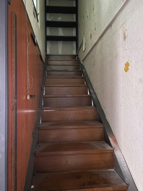 MISIONES Y 25 DE MAYO - PARA VIVIENDA O/Y OFICINA 141m2-7