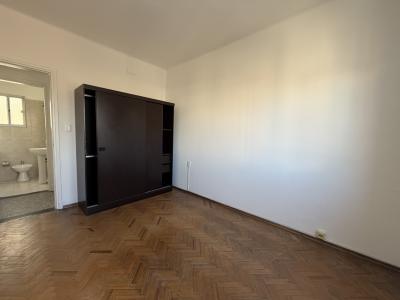 FRANCISCO LLAMBÍ PROX AV. RIVERA - 2 DORM - 1º POR ESCALERA
