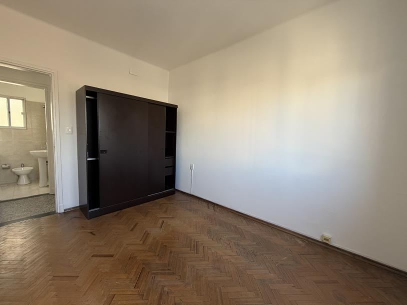 FRANCISCO LLAMBÍ PROX AV. RIVERA - 2 DORM - 1º POR ESCALERA-7