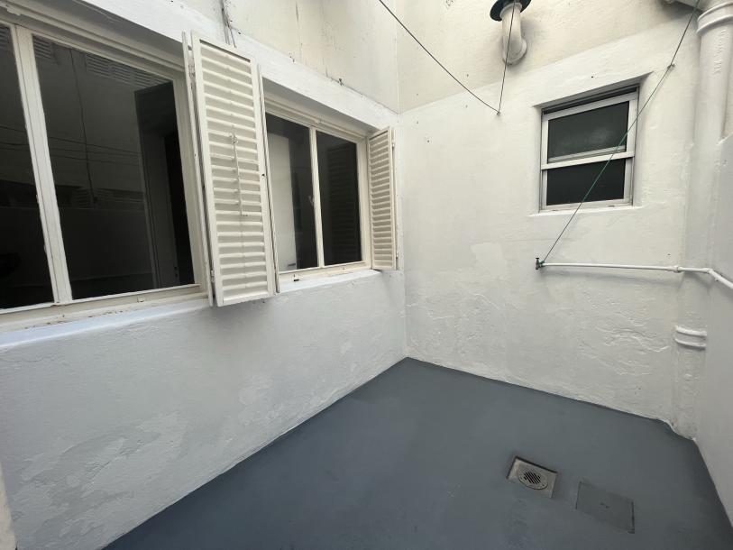 FRANCISCO LLAMBÍ PROX AV. RIVERA - 1 DORM - 1º POR ESCALERA-4