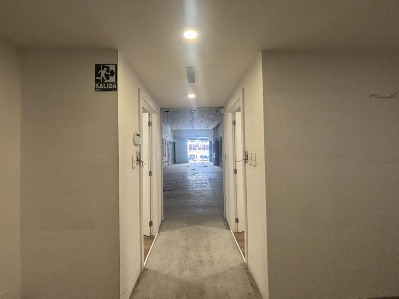 Av. 18 De Julio Y Convencion - 180m2-8