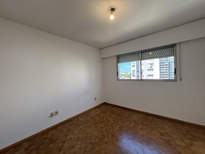 FRANZINI Y SARMIENTO - 1 DORM C/POSIBILIDAD DE GGE PARA MOTO