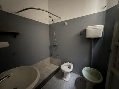 CONVENCION Y URUGUAY 1º POR ESCALERA AL FRENTE