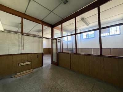 OFICINAS CON DEPOSITO ESQ REYLES Y GRAL FLORES