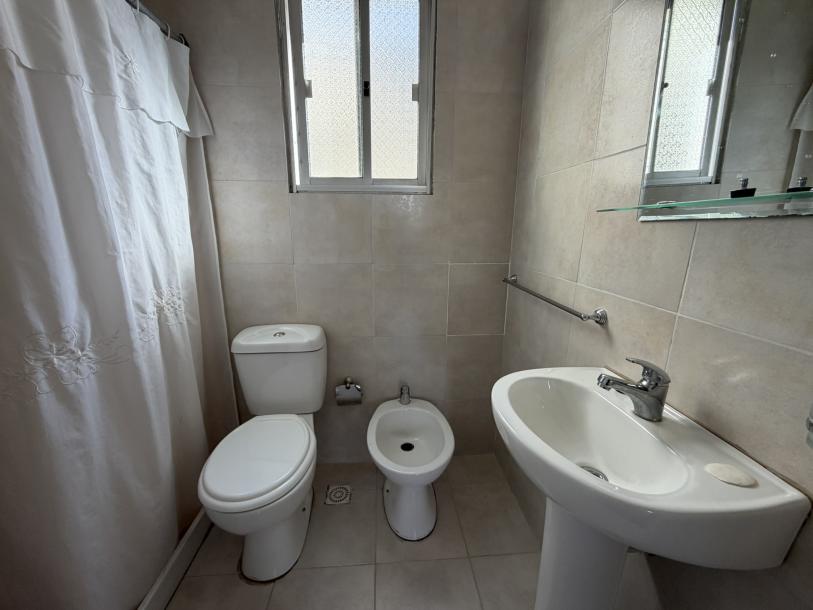 FRANCISCO LLAMBÍ PROX AV. RIVERA - 2 DORM - 1º POR ESCALERA-8