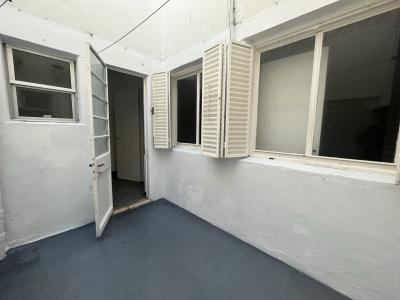 FRANCISCO LLAMBÍ PROX AV. RIVERA - 1 DORM - 1º POR ESCALERA