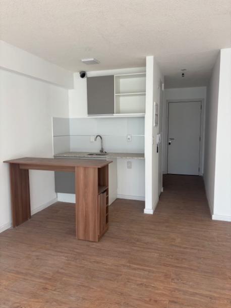 RIO  NEGRO Y 18 A ESTRENAR FRENTE A PLAZA "DEL ENTREVERO" C/GARAGE-9