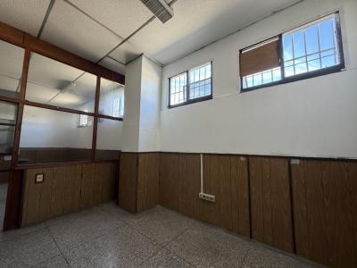 OFICINAS CON DEPOSITO ESQ REYLES Y GRAL FLORES