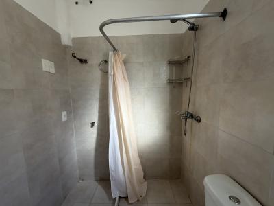 FRANCISCO LLAMBÍ PROX AV. RIVERA - 2 DORM - 1º POR ESCALERA
