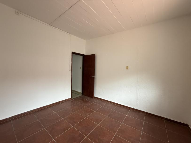 JAIME ROLDOS Y PONS ESQ. ELCANO - 1 DORM C/PATIO-10