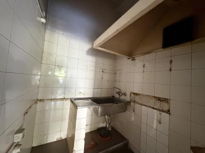 JUAN RAMON GOMEZ Y ESTERO BELLACO - LOCAL EN ESQUINA 123m2 EN 2 NIV