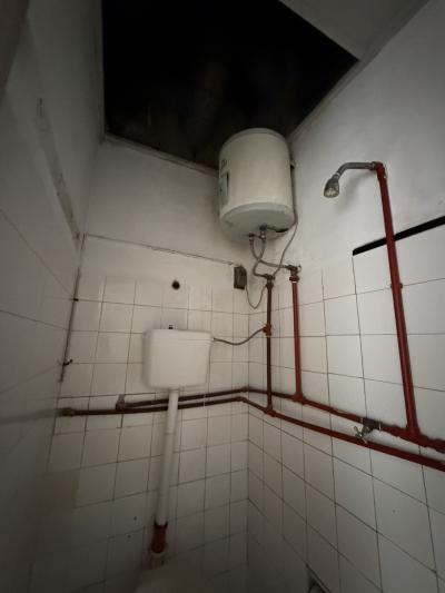 JUAN RAMON GOMEZ Y ESTERO BELLACO - LOCAL EN ESQUINA 123m2 EN 2 NIV