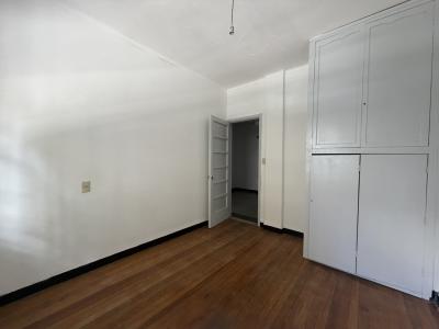 CONVENCION Y URUGUAY 1º POR ESCALERA AL FRENTE