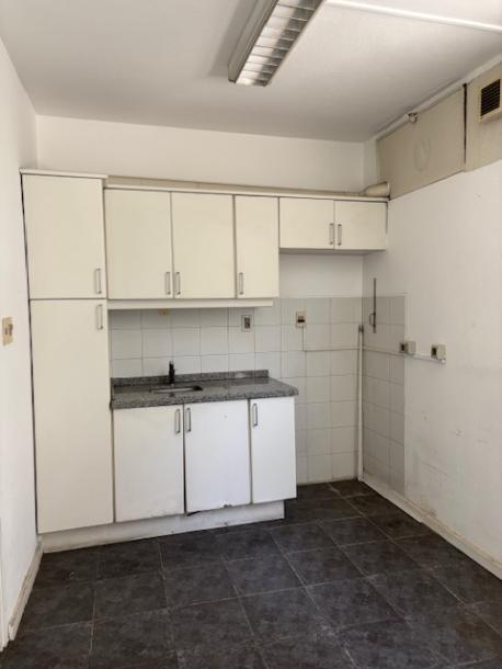 MISIONES Y 25 DE MAYO - PARA VIVIENDA O/Y OFICINA 141m2-11