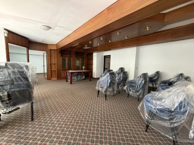 RIO BRANCO Y COLONIA - MUY BUEN LOCAL ESQUINA 300m2 EN 3 PLANTAS