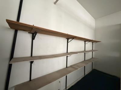 COLONIA Y CONVENCION - MONOAMBIENTE SUBDIVIDIDO PARA OFICINAS