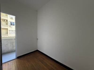 CONVENCION Y URUGUAY 1º POR ESCALERA AL FRENTE