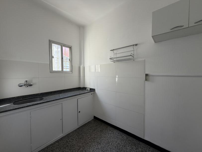 FRANCISCO LLAMBÍ PROX AV. RIVERA - 2 DORM - 1º POR ESCALERA-12