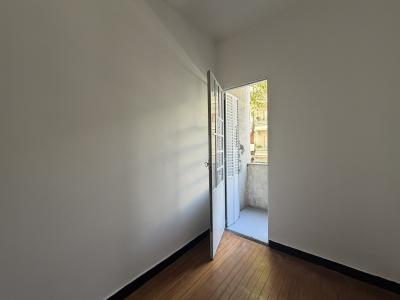 CONVENCION Y URUGUAY 1º POR ESCALERA AL FRENTE